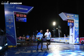 HO CHI MINH CITY NIGHT RUN EXIMBANK 2024 - Ảnh #2059430