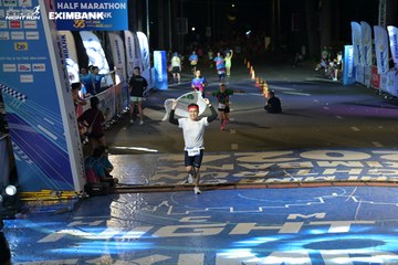 HO CHI MINH CITY NIGHT RUN EXIMBANK 2024 - Ảnh #2026918