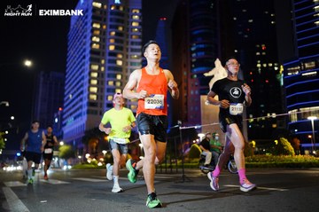 HO CHI MINH CITY NIGHT RUN EXIMBANK 2024 - Ảnh #1989920
