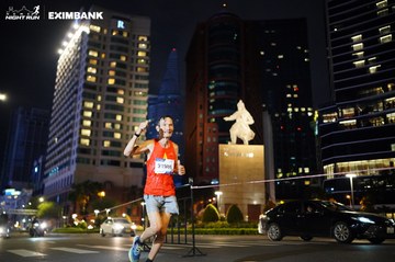 HO CHI MINH CITY NIGHT RUN EXIMBANK 2024 - Ảnh #1989473