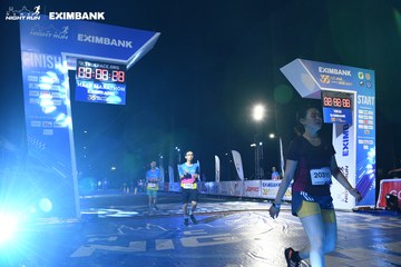 HO CHI MINH CITY NIGHT RUN EXIMBANK 2024 - Ảnh #2065477