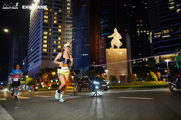 HO CHI MINH CITY NIGHT RUN EXIMBANK 2024 - Ảnh #1989377