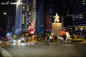 HO CHI MINH CITY NIGHT RUN EXIMBANK 2024 - Ảnh #1989318