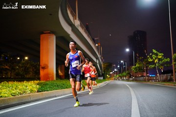HO CHI MINH CITY NIGHT RUN EXIMBANK 2024 - Ảnh #1988371