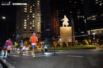 HO CHI MINH CITY NIGHT RUN EXIMBANK 2024 - Ảnh #1989544