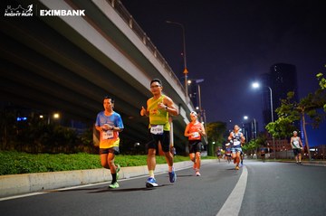 HO CHI MINH CITY NIGHT RUN EXIMBANK 2024 - Ảnh #1988764