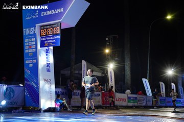 HO CHI MINH CITY NIGHT RUN EXIMBANK 2024 - Ảnh #2035066