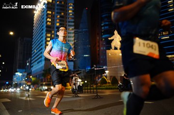 HO CHI MINH CITY NIGHT RUN EXIMBANK 2024 - Ảnh #1989590