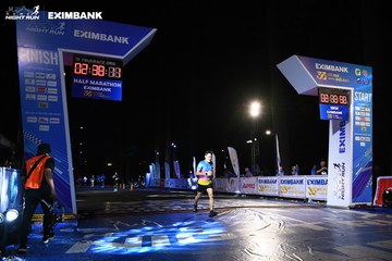 HO CHI MINH CITY NIGHT RUN EXIMBANK 2024 - Ảnh #2059716
