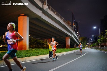HO CHI MINH CITY NIGHT RUN EXIMBANK 2024 - Ảnh #1988473