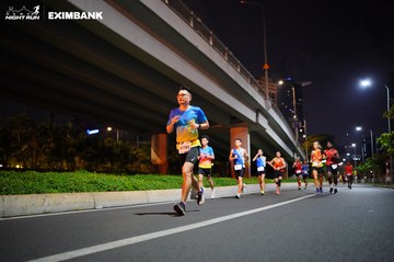 HO CHI MINH CITY NIGHT RUN EXIMBANK 2024 - Ảnh #1988687