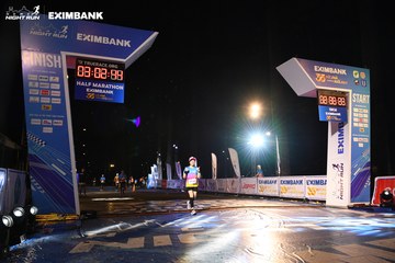 HO CHI MINH CITY NIGHT RUN EXIMBANK 2024 - Ảnh #2062856