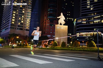 HO CHI MINH CITY NIGHT RUN EXIMBANK 2024 - Ảnh #1989018