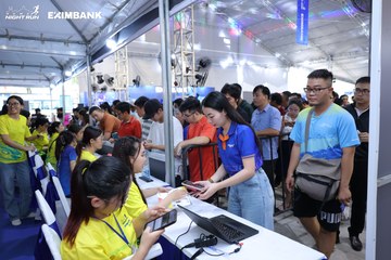 HO CHI MINH CITY NIGHT RUN EXIMBANK 2024 - Ảnh #1964337