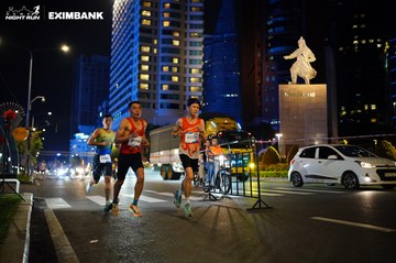 HO CHI MINH CITY NIGHT RUN EXIMBANK 2024 - Ảnh #1989042