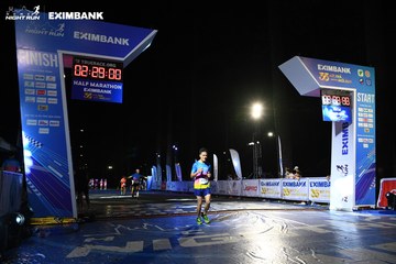 HO CHI MINH CITY NIGHT RUN EXIMBANK 2024 - Ảnh #2064454