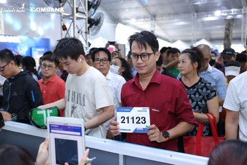 HO CHI MINH CITY NIGHT RUN EXIMBANK 2024 - Ảnh #1964296