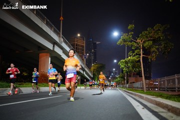 HO CHI MINH CITY NIGHT RUN EXIMBANK 2024 - Ảnh #1988955