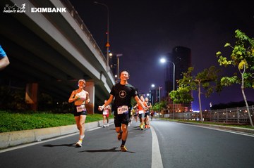 HO CHI MINH CITY NIGHT RUN EXIMBANK 2024 - Ảnh #1988825