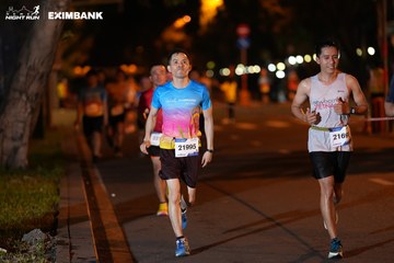 HO CHI MINH CITY NIGHT RUN EXIMBANK 2024 - Ảnh #2158944
