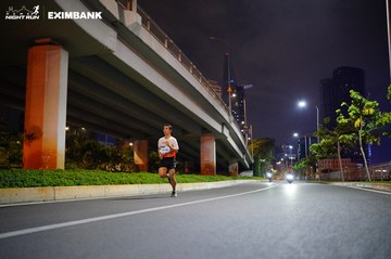 HO CHI MINH CITY NIGHT RUN EXIMBANK 2024 - Ảnh #1988559