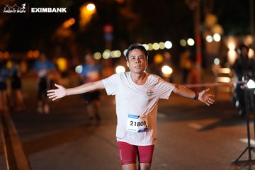 HO CHI MINH CITY NIGHT RUN EXIMBANK 2024 - Ảnh #2159154