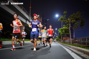 HO CHI MINH CITY NIGHT RUN EXIMBANK 2024 - Ảnh #1988980