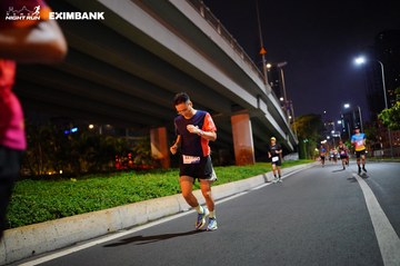 HO CHI MINH CITY NIGHT RUN EXIMBANK 2024 - Ảnh #1988803