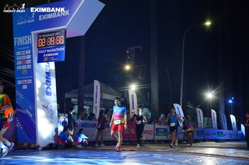 HO CHI MINH CITY NIGHT RUN EXIMBANK 2024 - Ảnh #2033128