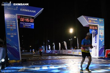 HO CHI MINH CITY NIGHT RUN EXIMBANK 2024 - Ảnh #2065069