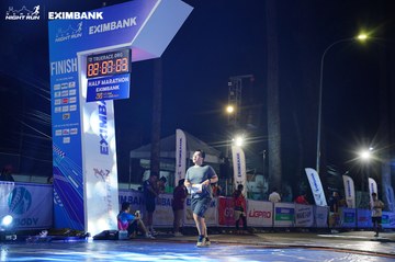HO CHI MINH CITY NIGHT RUN EXIMBANK 2024 - Ảnh #2035094