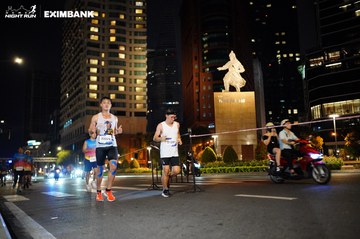 HO CHI MINH CITY NIGHT RUN EXIMBANK 2024 - Ảnh #1990957