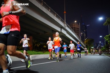 HO CHI MINH CITY NIGHT RUN EXIMBANK 2024 - Ảnh #1988893