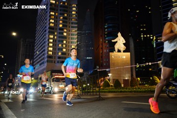 HO CHI MINH CITY NIGHT RUN EXIMBANK 2024 - Ảnh #1989434