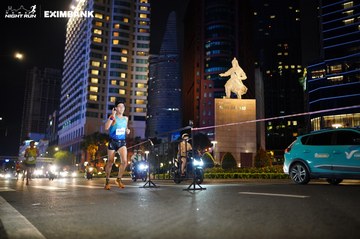 HO CHI MINH CITY NIGHT RUN EXIMBANK 2024 - Ảnh #1989303