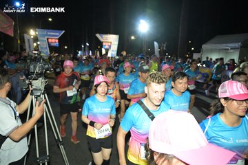 HO CHI MINH CITY NIGHT RUN EXIMBANK 2024 - Ảnh #1970780