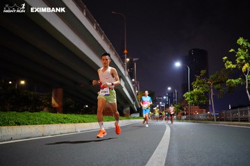 HO CHI MINH CITY NIGHT RUN EXIMBANK 2024 - Ảnh #1988739