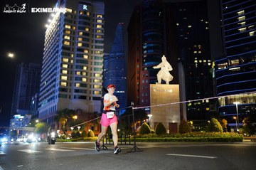 HO CHI MINH CITY NIGHT RUN EXIMBANK 2024 - Ảnh #1989362