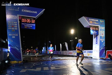 HO CHI MINH CITY NIGHT RUN EXIMBANK 2024 - Ảnh #2064260