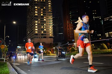 HO CHI MINH CITY NIGHT RUN EXIMBANK 2024 - Ảnh #1990508