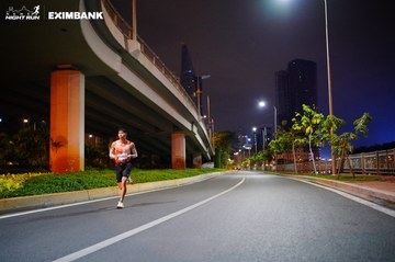 HO CHI MINH CITY NIGHT RUN EXIMBANK 2024 - Ảnh #1988393