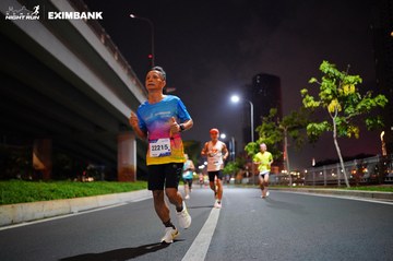 HO CHI MINH CITY NIGHT RUN EXIMBANK 2024 - Ảnh #1988727