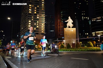 HO CHI MINH CITY NIGHT RUN EXIMBANK 2024 - Ảnh #1990555