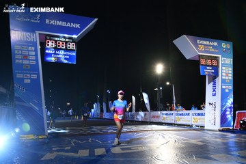 HO CHI MINH CITY NIGHT RUN EXIMBANK 2024 - Ảnh #2064108
