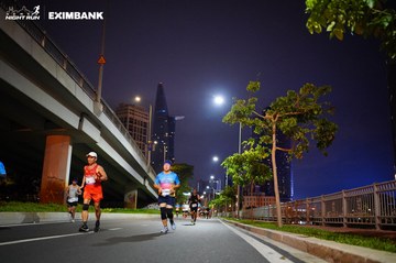 HO CHI MINH CITY NIGHT RUN EXIMBANK 2024 - Ảnh #1988993