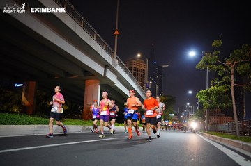 HO CHI MINH CITY NIGHT RUN EXIMBANK 2024 - Ảnh #1988924