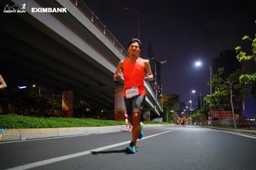 HO CHI MINH CITY NIGHT RUN EXIMBANK 2024 - Ảnh #1988698