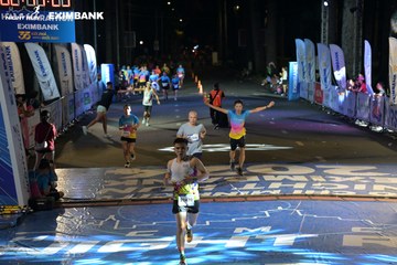 HO CHI MINH CITY NIGHT RUN EXIMBANK 2024 - Ảnh #2027240