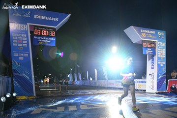 HO CHI MINH CITY NIGHT RUN EXIMBANK 2024 - Ảnh #2061077