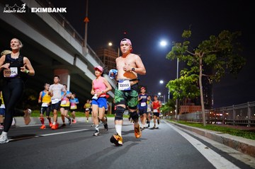 HO CHI MINH CITY NIGHT RUN EXIMBANK 2024 - Ảnh #1988975